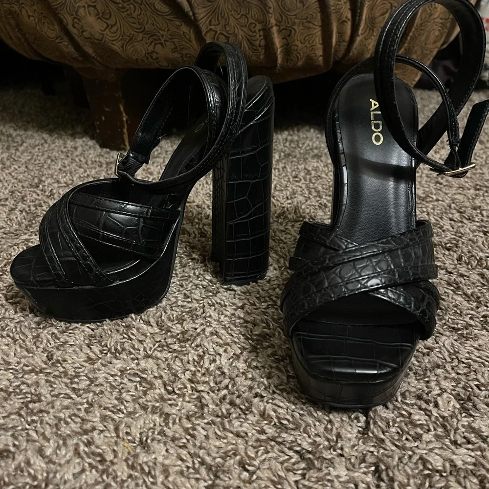 Aldo Black Pleather Snake Skin Platform Heels - Picture 1 of 3